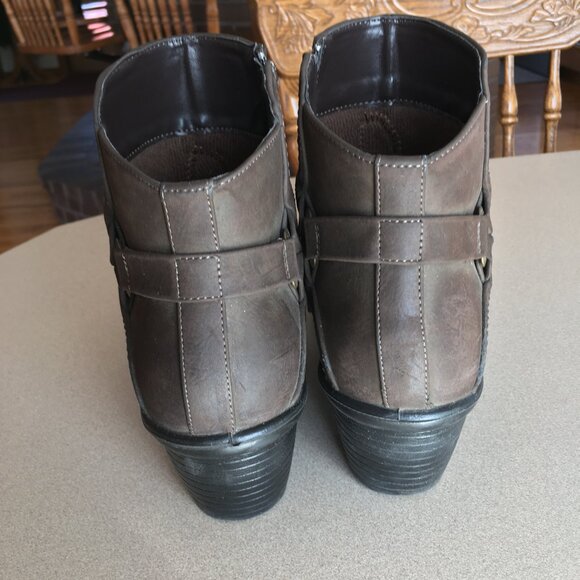 Easy Street Brown Bootie - Picture 6 of 8